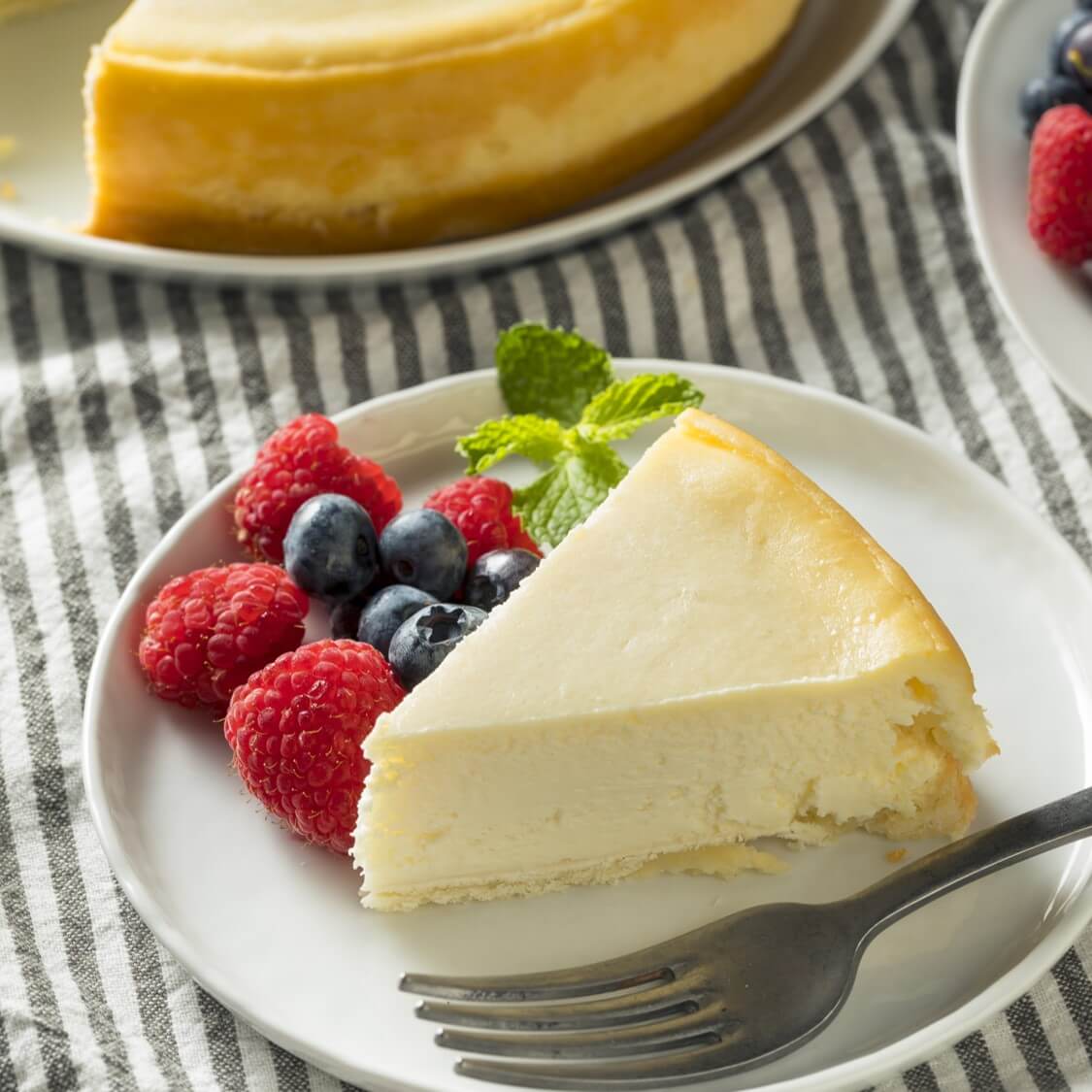 Read more about the article The best baked Cheese Cake for Shavuot!