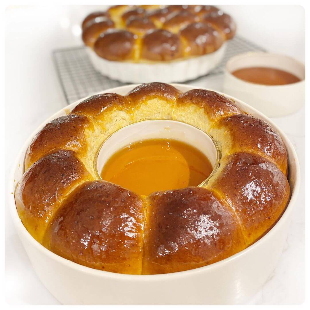 Read more about the article Crown Honey Challah for the New Year