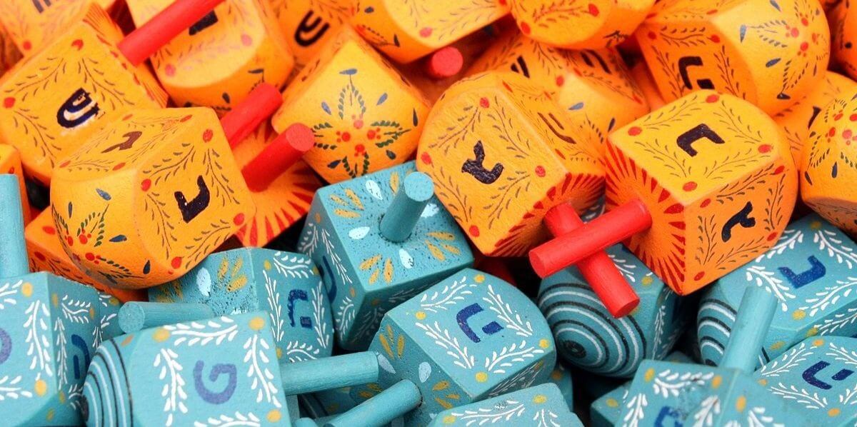 Read more about the article Why do we play with dreidels in Hanukkah?